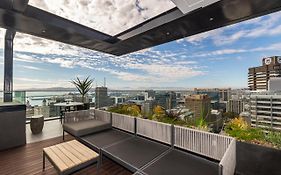 Beautiful Family Apartment With Amazing Views @ 16 On Bree