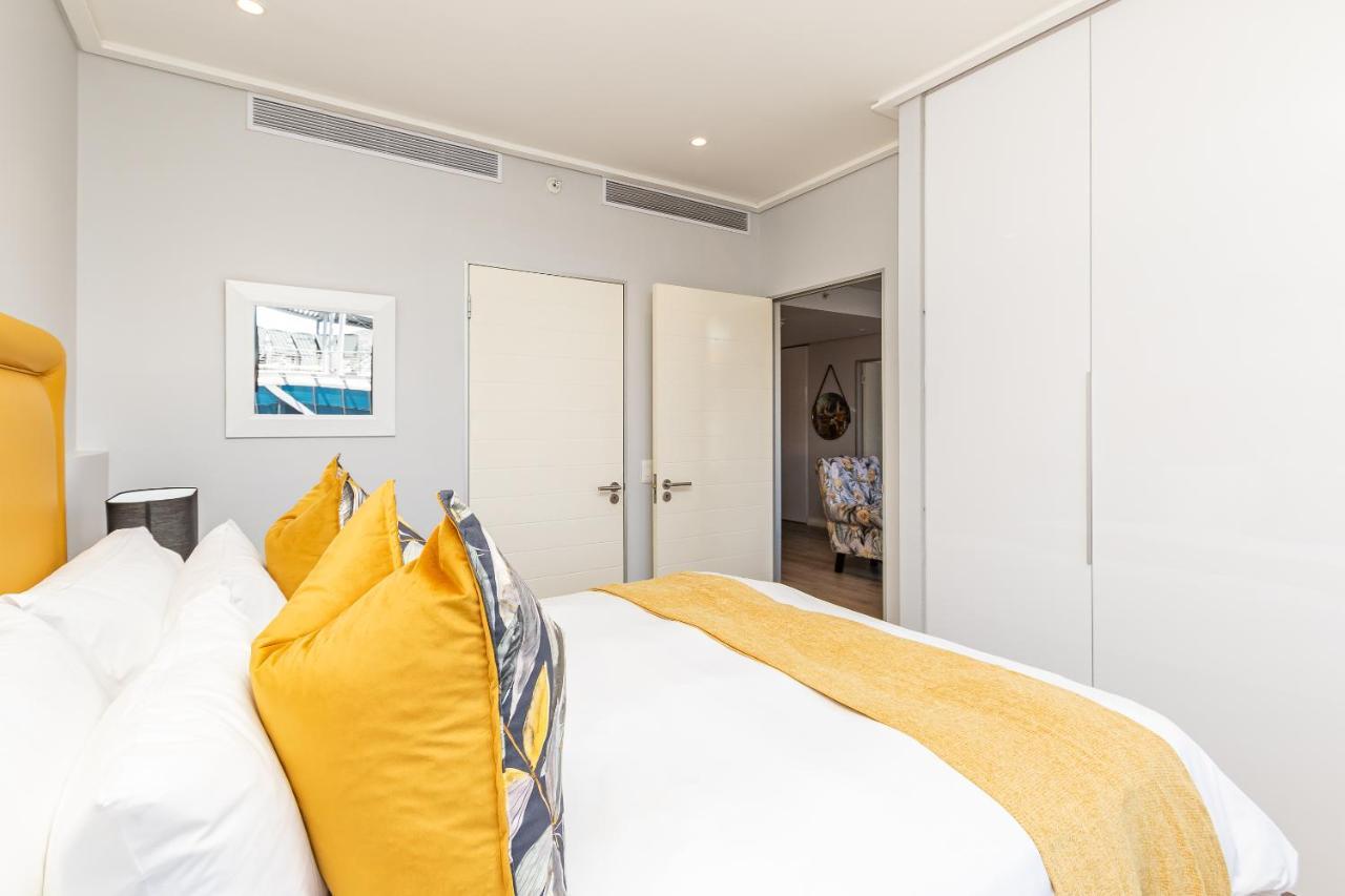 Beautiful Family Apartment With Amazing Views @ 16 On Bree Cape Town Exterior photo