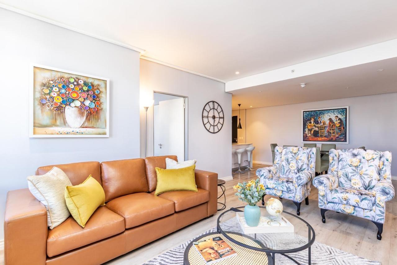Beautiful Family Apartment With Amazing Views @ 16 On Bree Cape Town Exterior photo